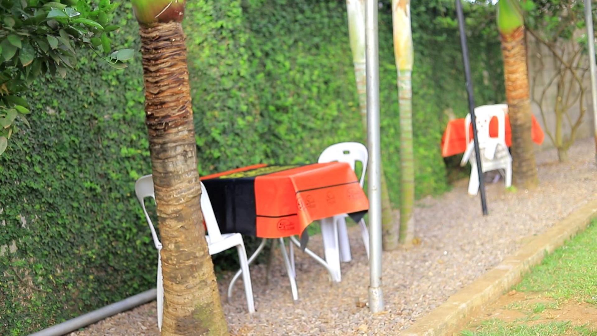 Rustic Gardens Bed & Breakfast Kitunzi Lungujja Kampala Ngoại thất bức ảnh