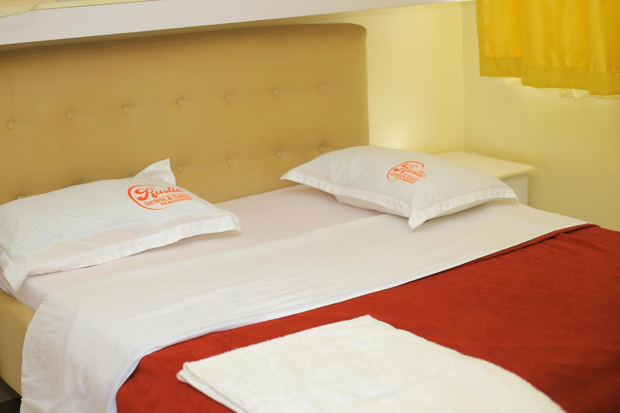 Rustic Gardens Bed & Breakfast Kitunzi Lungujja Kampala Ngoại thất bức ảnh