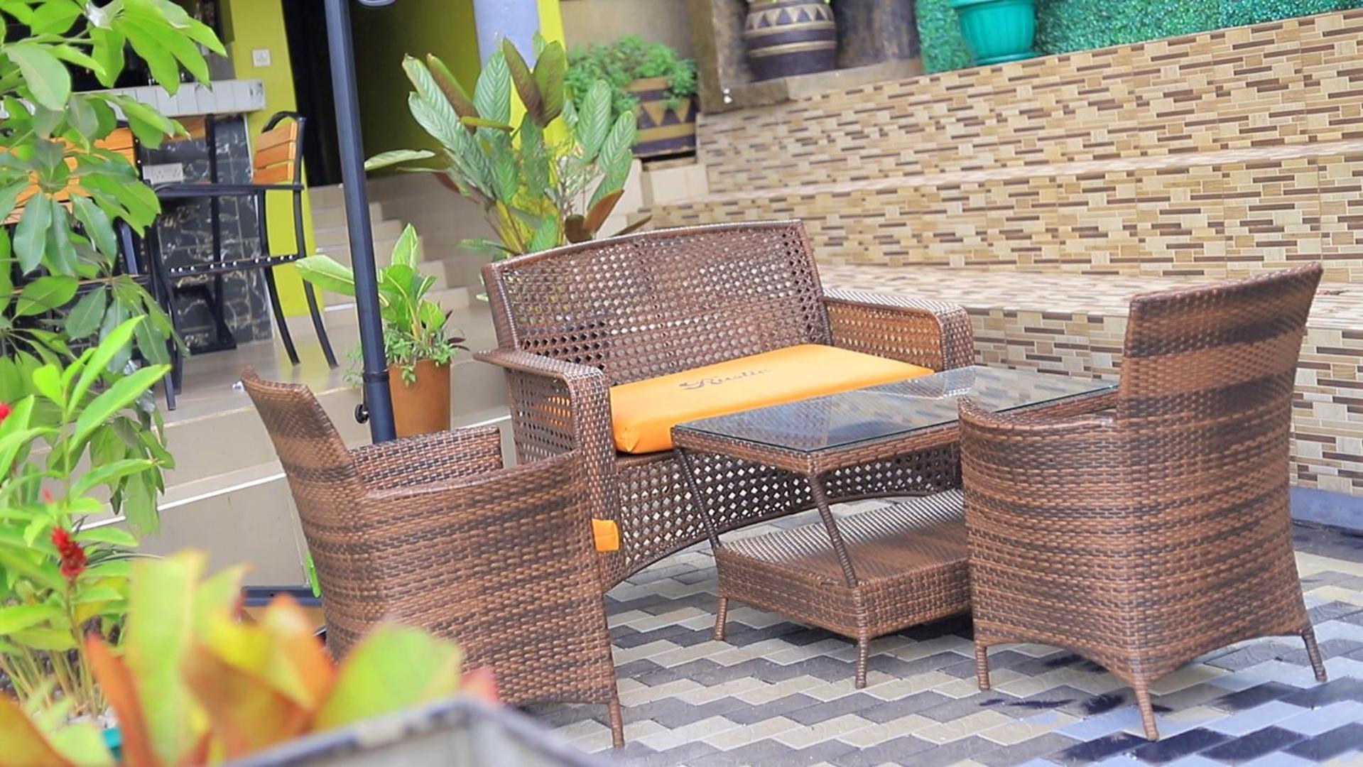 Rustic Gardens Bed & Breakfast Kitunzi Lungujja Kampala Ngoại thất bức ảnh